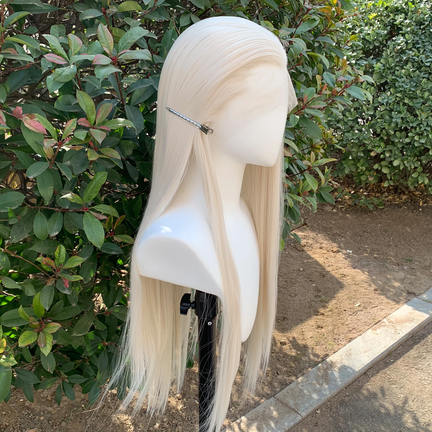 Long Straight 13×4 Synthetic Lace Front Wigs White Blonde Lace Front Wig for Women Natural Hairline Widow's Peak Glueless Wig