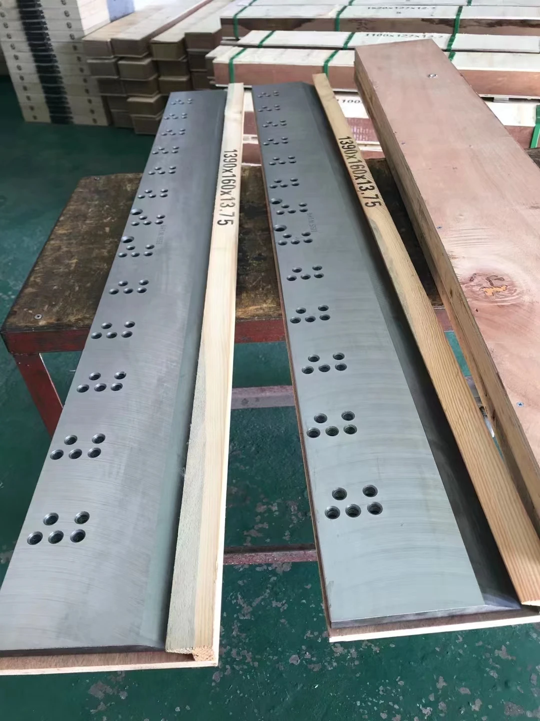 1390 X 160 X 13.75 Mm Paper Cutting hine Blade For Polar 115 Paper Converting Industry Guillotine Knife