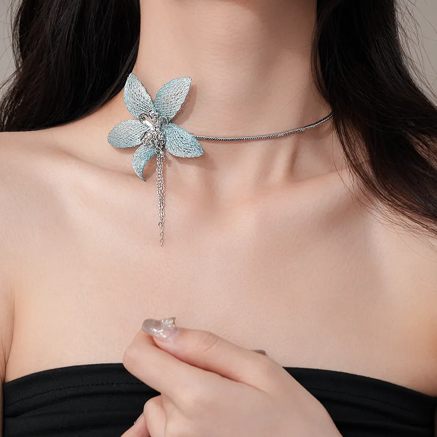 ruth-well-flower-necklace-women's-design-sensation-high-end-clavicle-chain-fashion-jewelry-accessory