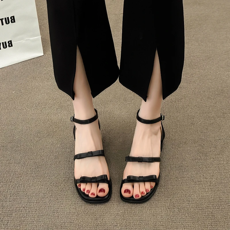 Mid Heel Buckle Strap Modern Sandals Solid Fashion Women\'s Shoes on Sale 2024 New Shallow Square Heel Women\'s Sandals Sandálias