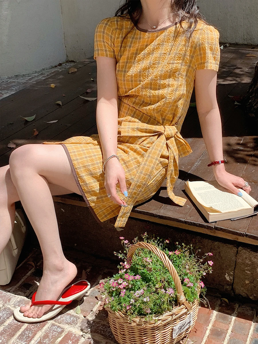 

Женская летняя новинка Uniko: ретро-платье в клетку с контрастными цветами, асимметричным поясом и эффектом утягивания талии, винтажный стиль...