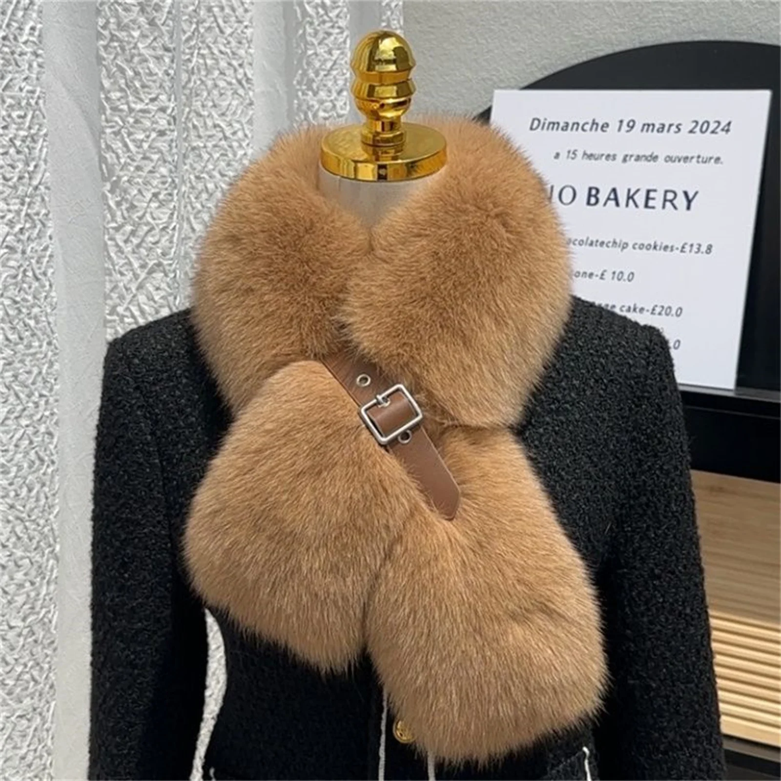 

2026Style Elegant Leather Buckle Fox Fur Scarf/Shawl Winter Outdoor Warm Furry Cape For Women Women's Large Real Fur Neck Warmer