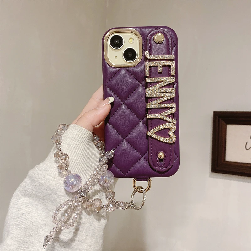 

iPhone 16, 14, 13, 12, 11 кожаный чехол для телефона Pro Max, браслет с кристаллами, буквенное имя, индивидуальный браслет, кронштейн, защитный чехол