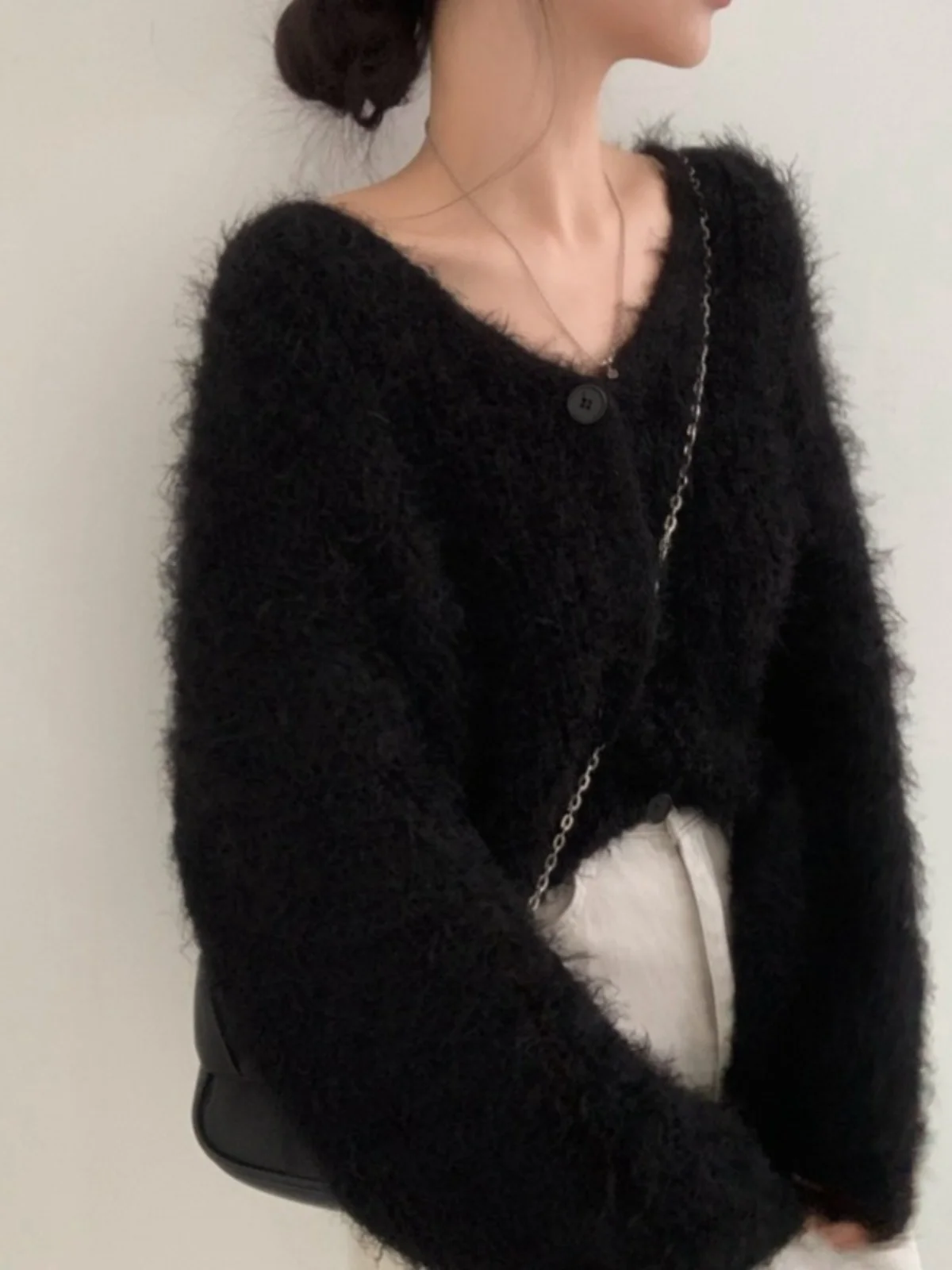 Elegancki, luźny sweter z dzianiny na jesień i zimę z dekoltem w serek, imitacja futra norki, długi damski rozpinany kardigan, wygodny i casualowy.