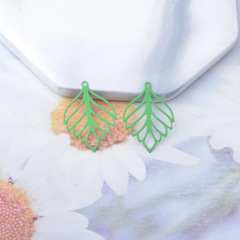 30 Stück AC14455 Messing Blätter Schmuck Charms Kleiner Anhänger DIY Frauen Ohrring Halskette Zubehör – Detail 5
