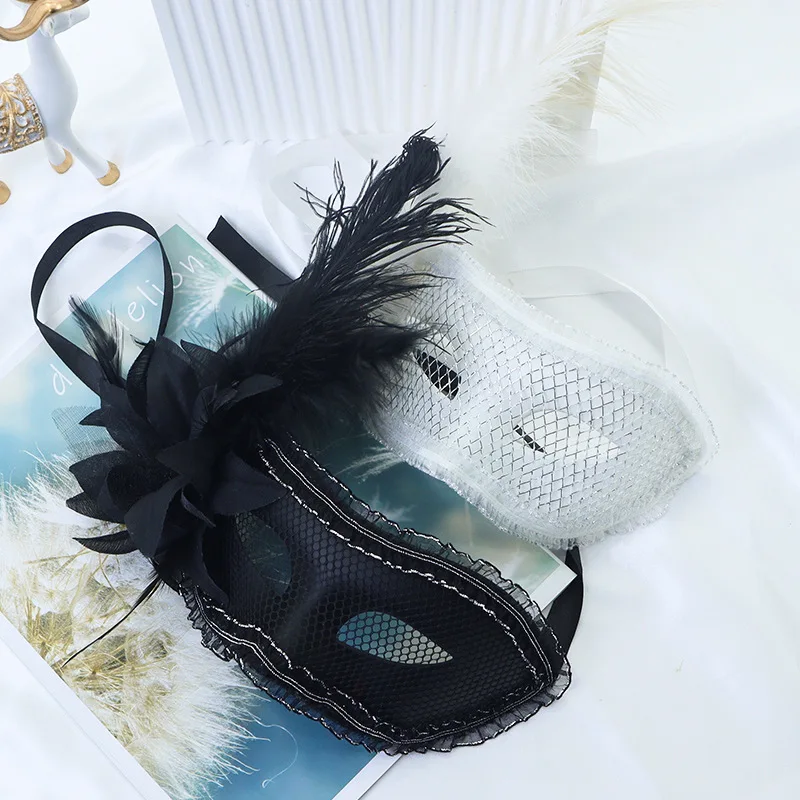 깃털 여성 가장 무도회 마스크 레이스 꽃 패션 반 얼굴 섹시한 할로윈 크리스마스 부활절 코스프레 파티 댄스 파티 화이트