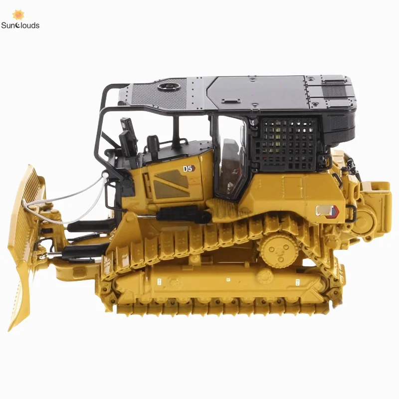 

For CATERPILLAR Bulldozer Cat D5 Model LGP Fire Suppression Dozer DM85952 Alloy 1:50 Scale Die Cast Model Toy Car & Collection