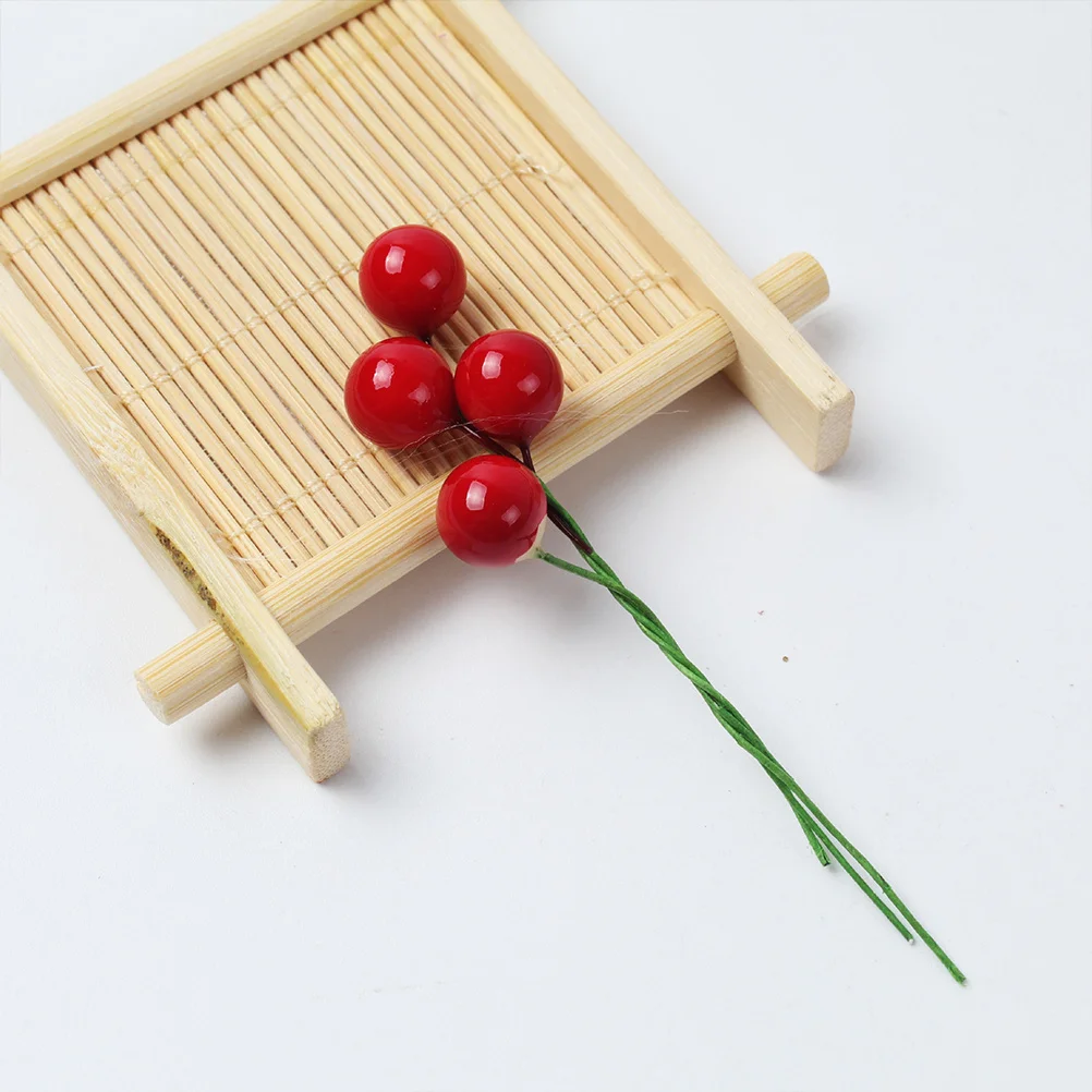 

100Pcs Artificial Picks Lifelike Christmas Holiday Party DIY Home Decor Berries Ornament Artificial Berries