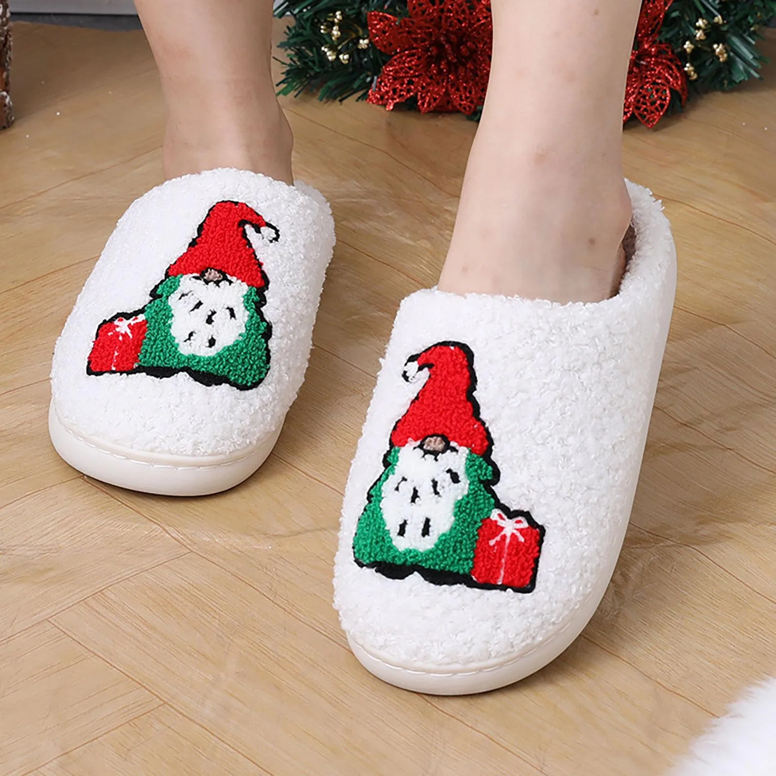 Christmas Santa Claus Cotton Slippers Men's And Women's Models Winter Cute Cartoon Fashion Home With Warm Plush Cotton Student