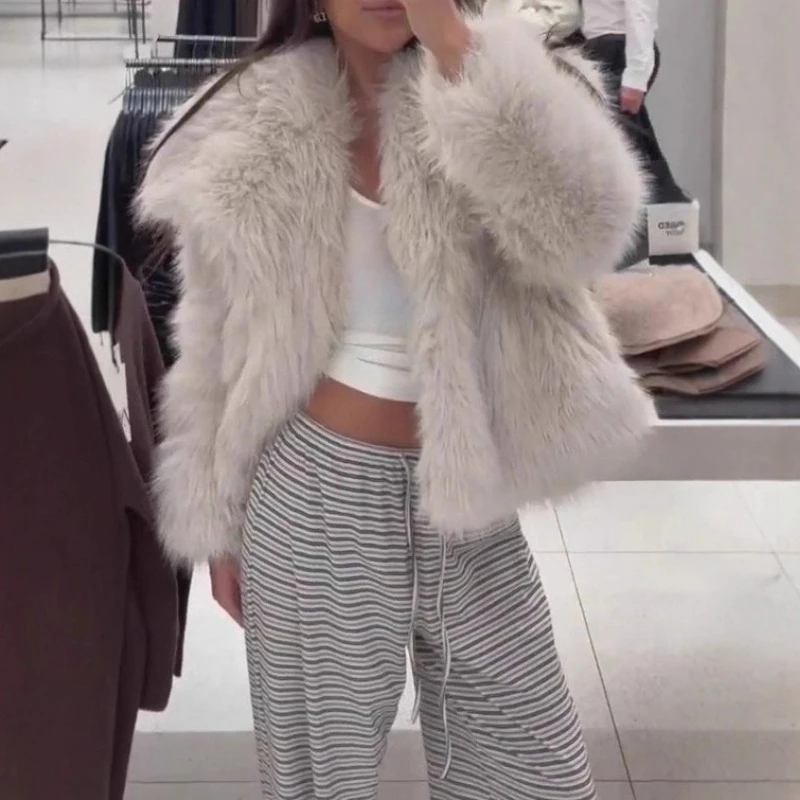 

Модное женское однотонное пальто из искусственного меха с длинными рукавами и отложным воротником, утепленные куртки, женская осень-зима 2025 г., женская верхняя одежда