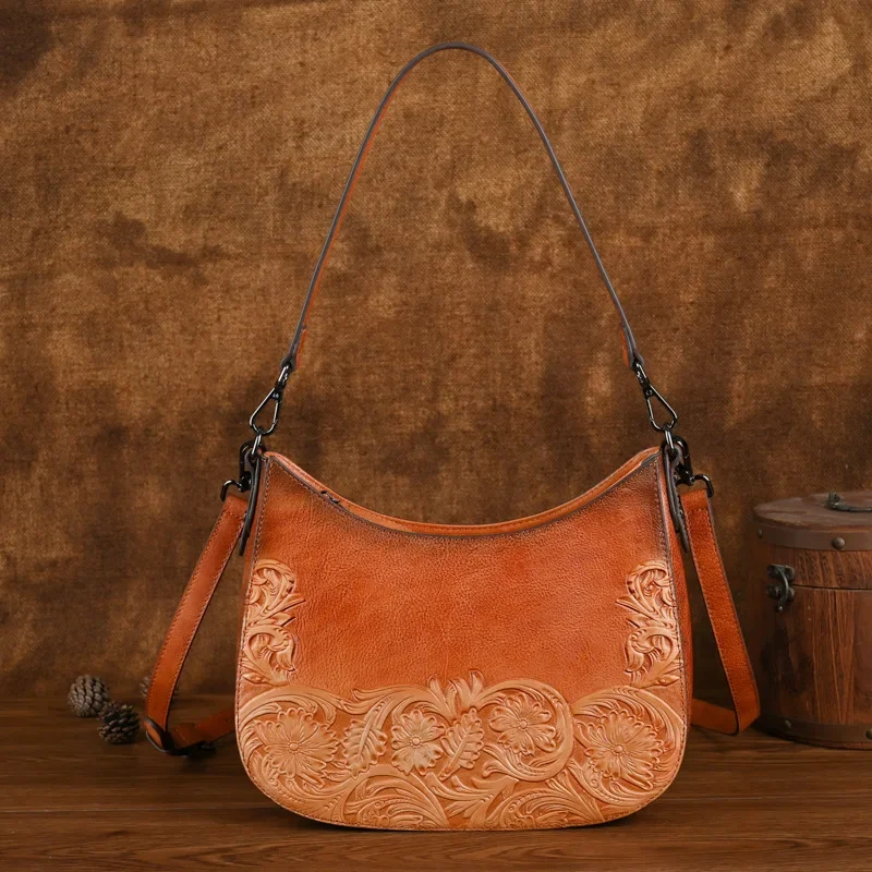 

Stylish Vintage Women's Leather Bag with Underarm Design