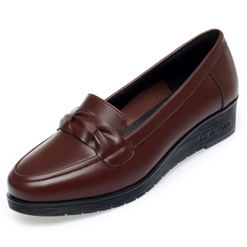 Spring Autumn British Style Retro Platform Black Mother Leather Shoes Women Soft Sole Classic Non-slip Flats Loafers