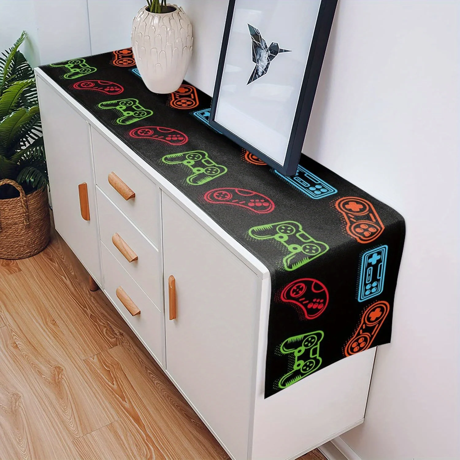 

Gaming Controller Table Runner Polyester Fiber Colorful Retro Gamepad Pattern Decorative Table Cloth for Dining Table Kitchen