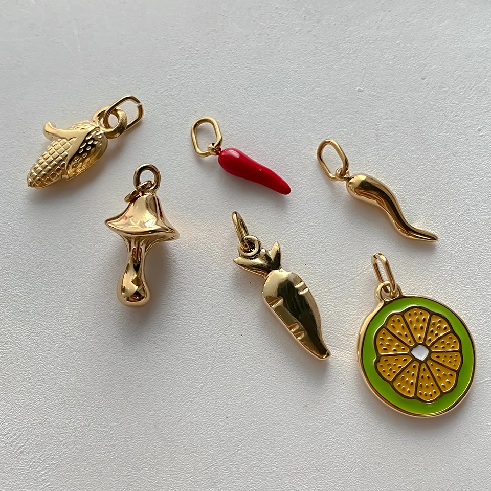 EMANCO Goldfarbene Edelstahl-Anhänger im natürlichen Stil mit Gemüse- und Fruchtmotiven wie Karotte, Chili, für DIY-Halsketten und Schmuckherstellung. – Detail 9