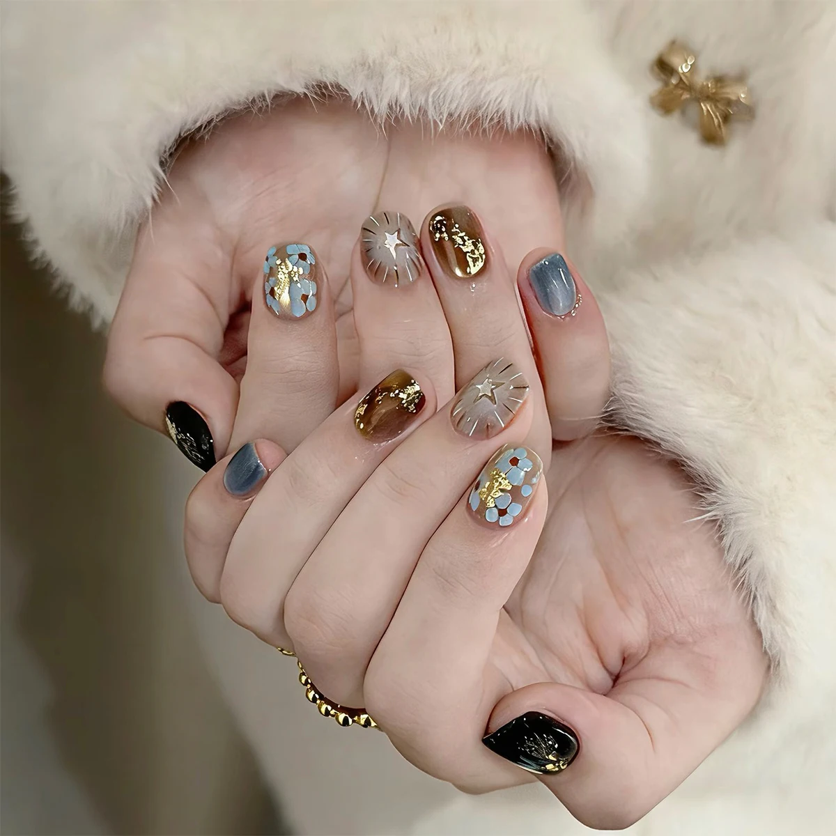 10Pcs/Pack Handmade Short Sparkling Cat Eye Fake Nails Temperament Star Press-on False Nail Versatile Nail Tips for Your Style