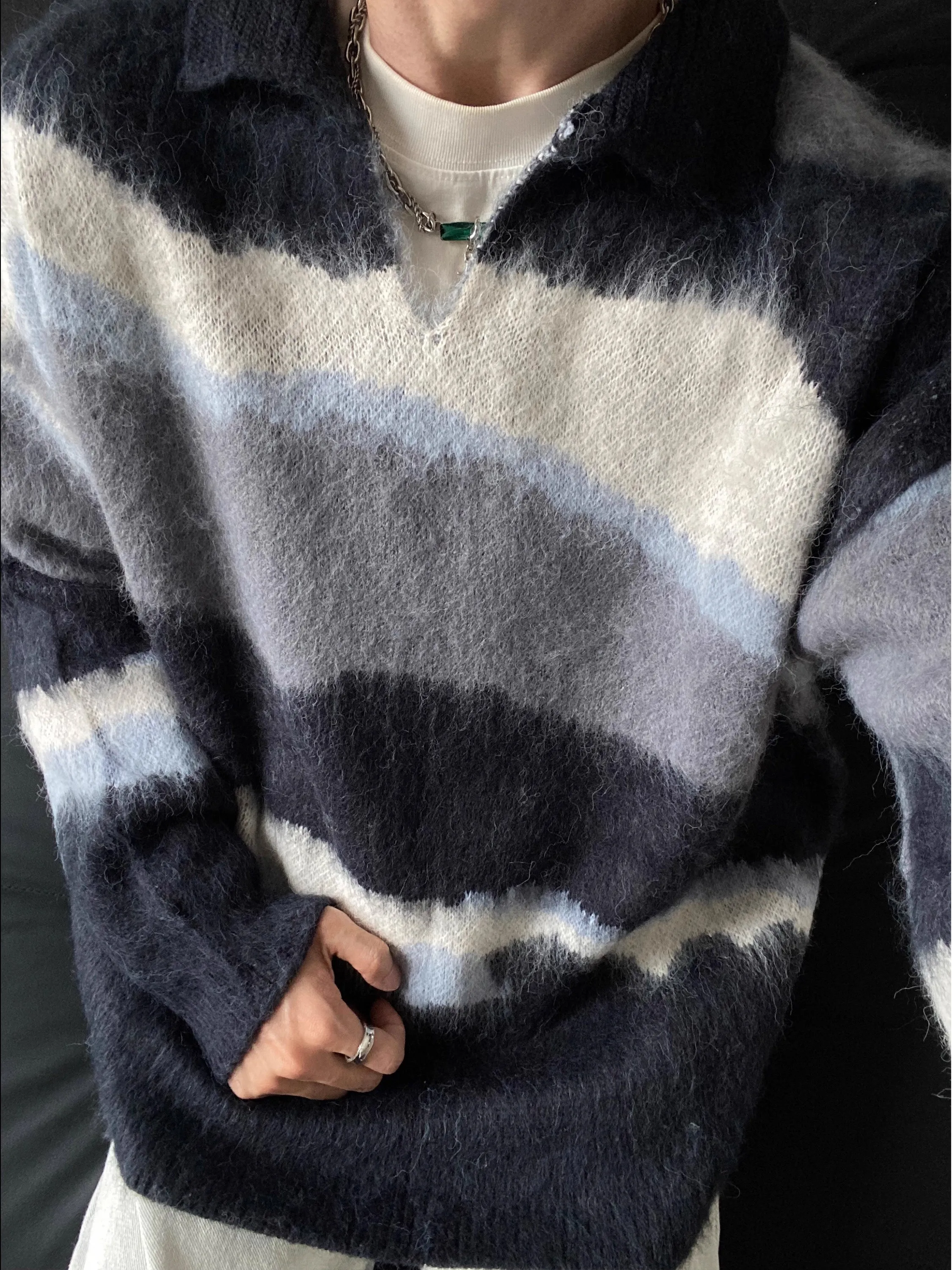 

Fall Winter Lazy Sle Couple Matching Striped V-Ne Flip Collar Knitted Sweater Base Layer irt Soft Medium American Sle