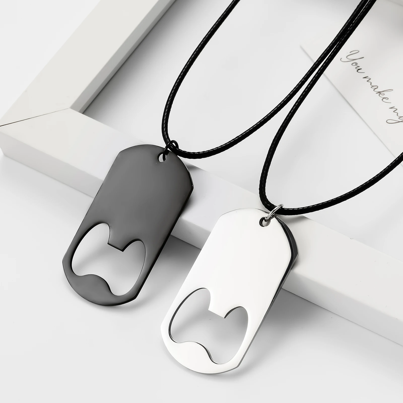 

Stainless Steel Bottle Opener Pendant Necklace Men Beer Opener Soda Drink Starter Creative Bottle Opener Portable Bottle Opener