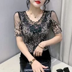 2023 New Summer Clothes Patchwork T-Shirt Sexy V-Neck Crochet Lace Hot Drilling Shiny Diamonds Slim Tops Short Sleeve Tees 34207