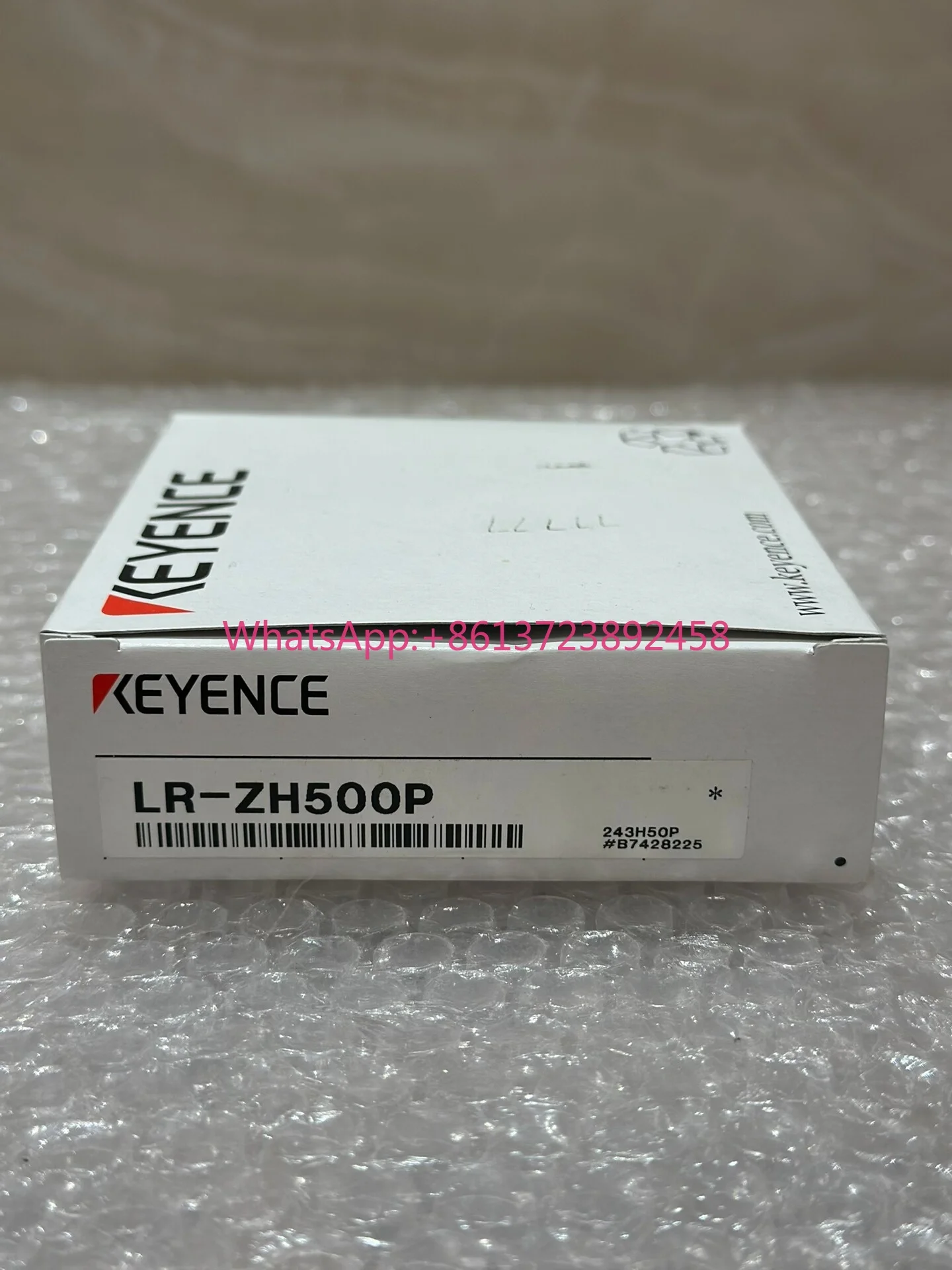 

KEYENCE LR-ZH500P New Original Sensor
