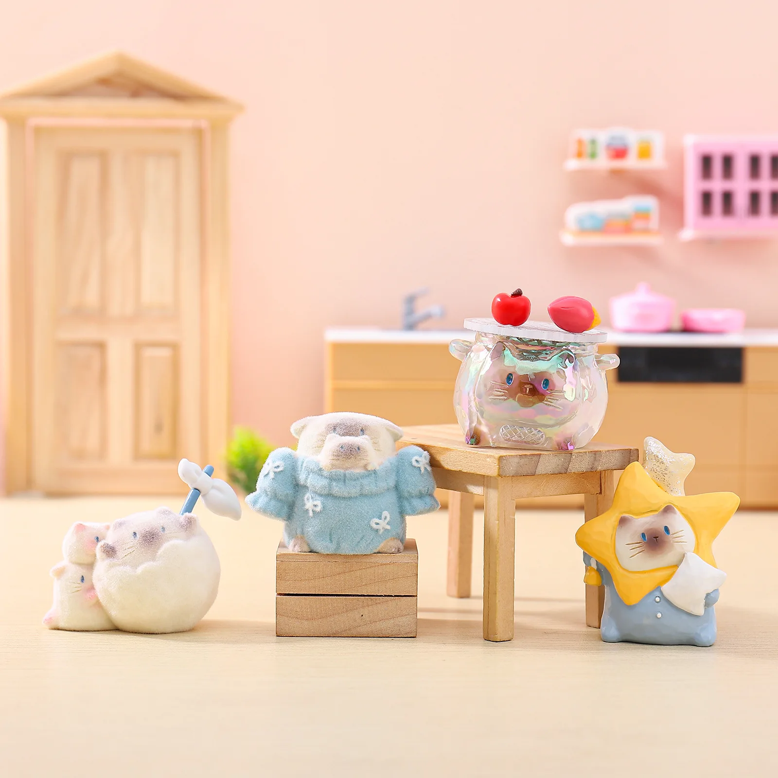 

Серия Cat Pai A Wispof Warm Blind Box: Милые фигурки кошек в различных стилях, украшения для автомобиля, из смолы, таинственная коробка, подарки-сюрпризы