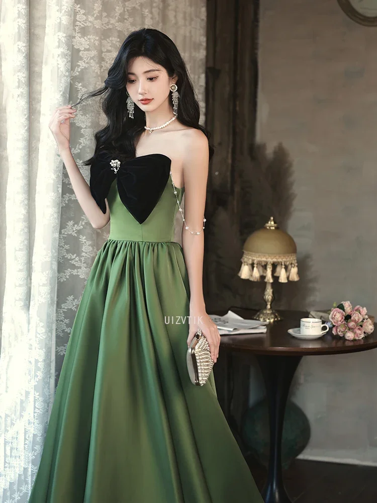 Einfache grüne lange Abendkleider für Damen, trägerlos, Satin, große Schleife, knöchellang, Ballkleider, luxuriöses formelles Party-Anlasskleid