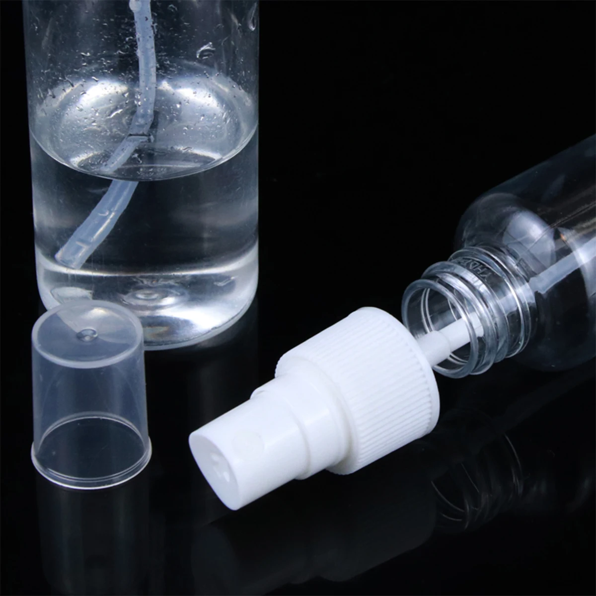 

10pcs Empty Spray Bottles Glass Essential Oil Flat Shoulders Travel Containers White Mini Size Leak Proof Storage