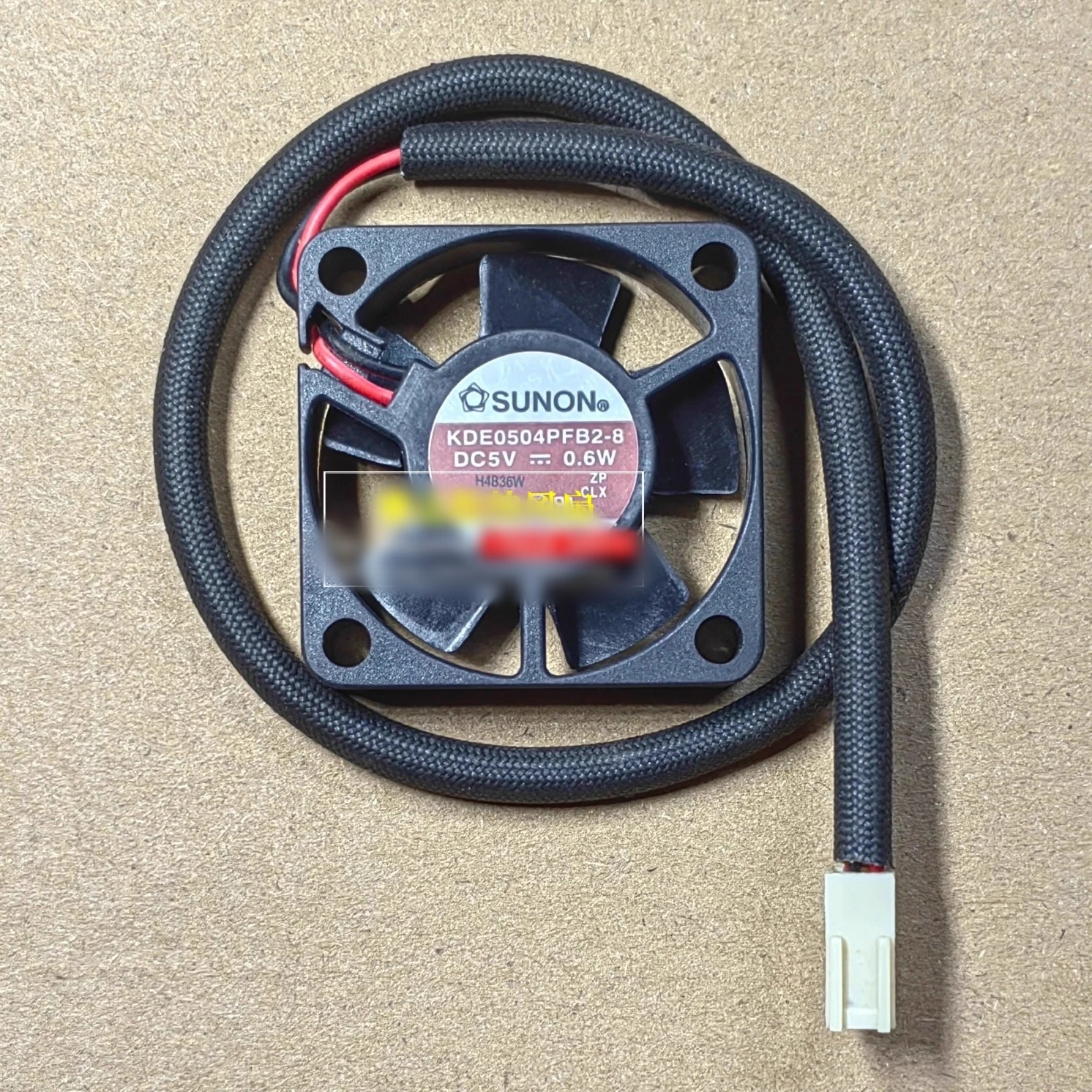 

Free shipping original KDE0504PFB2-8 4010 5V 0.6W two-wire cooling fan