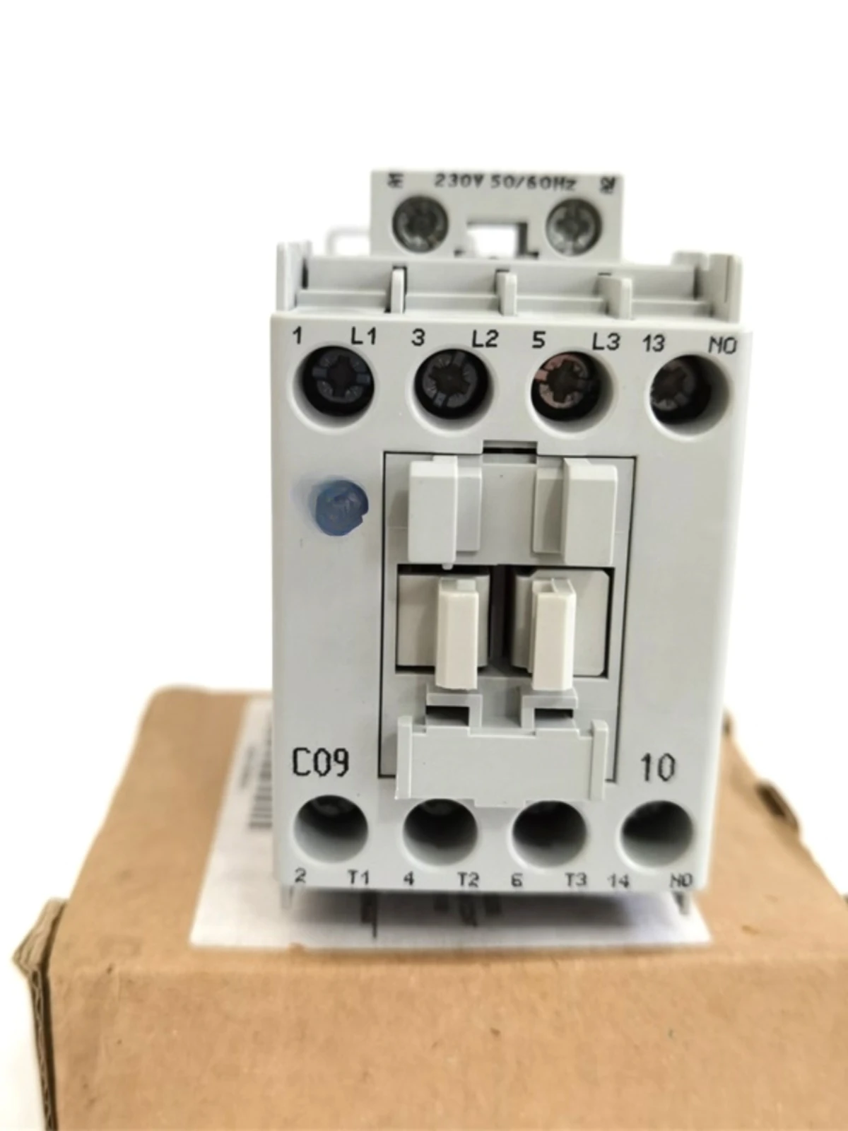 

100-C09 * 10 100-C09KF10 Contactor