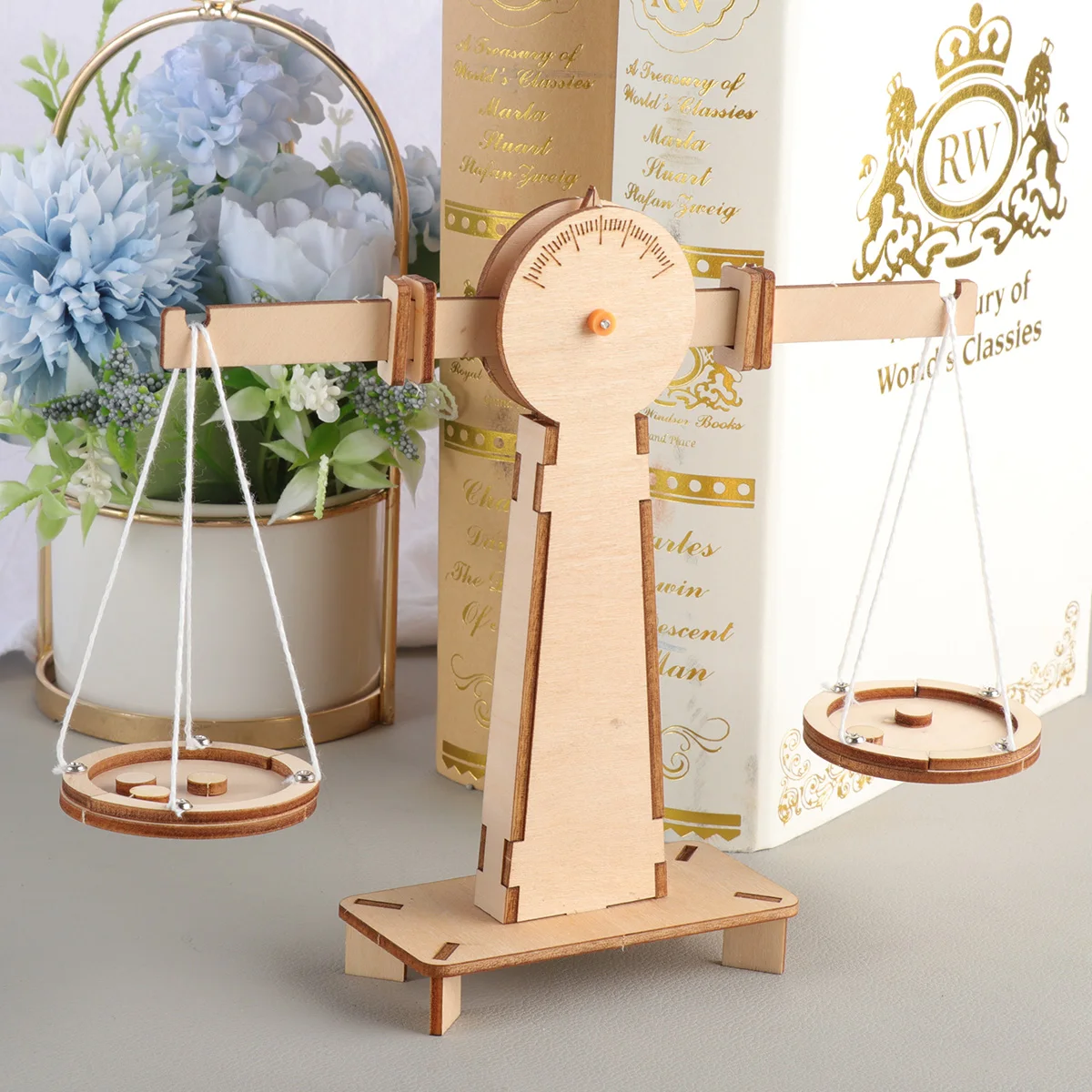 

1PC DIY Balance Scale Wooden Measuring Toy Leverage Balance Toy Educational Weighing Supply for Kids Children