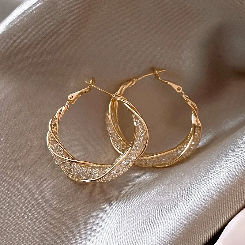 Fashion Cubic Zirconia Hoop Earrings Metal Geometric Round Hoop Earrings for Women Seaside Vacation Jewelry Gift