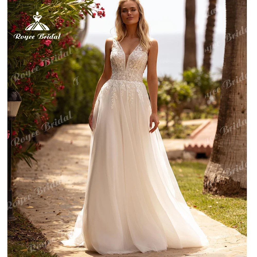 

Roycebridal Lace Wedding Dresses Boho Sexy V-neck Appliques Tulle Bridal Gowns Princess Sleeveless Wedding Gown Party Dress
