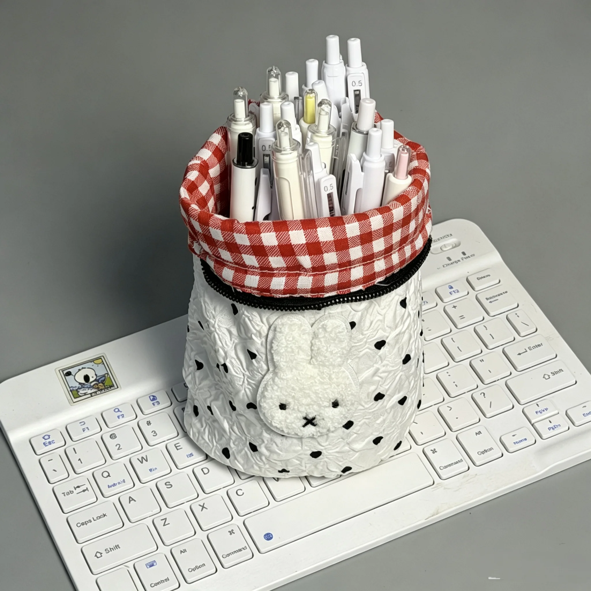 Pencil Case Large - Пенал Miffy белый в горошек, милая
