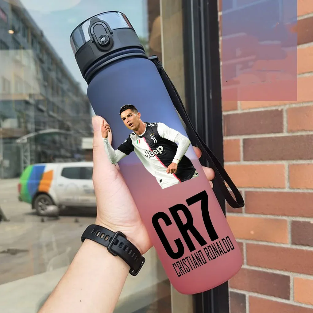 keeppley Cristiano Ronaldo Sport-Wasserflasche, auslaufsicher, bunter Kunststoffbecher, zum Trinken, für Outdoor-Reisen, tragbar, für Fitnessstudio, Fitness, Krüge, Geschenk 3