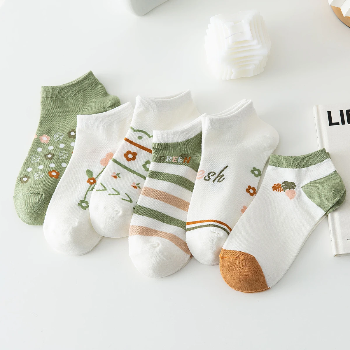 5 Pairs of Women's Spring and Autumn Sweet Cute Flower Striped Fashion College Style Summer Comfortable Breathable Short Socks