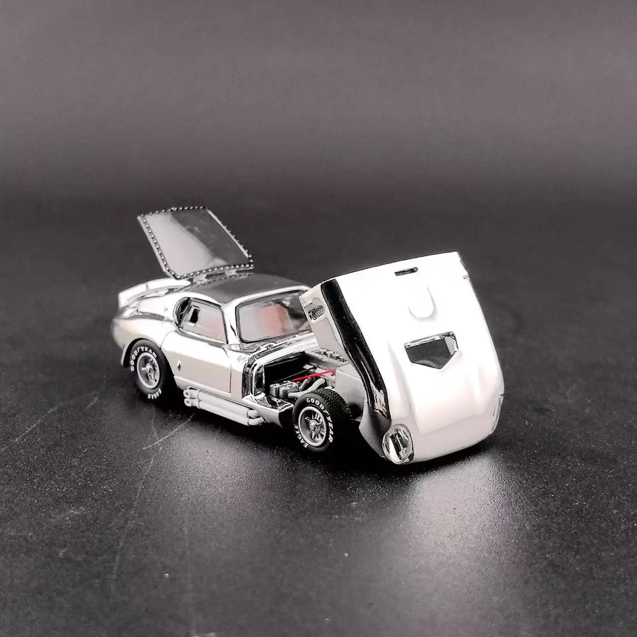 FineWorks FW 1:64 Mustang Shelby Daytona Model samochodu ze stopu aluminium