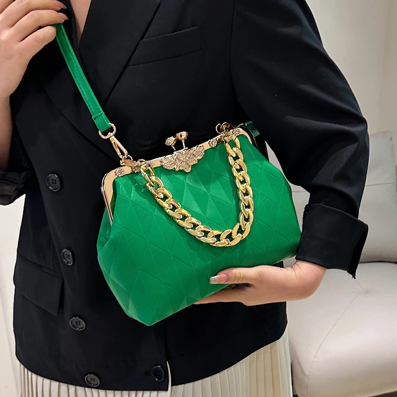 Thick Chain Handbag Day Clutch Brand Shell Bag For Women Solid Color Pu Leather Shoulder Crossbody Bag Female Clip Purse Fashion