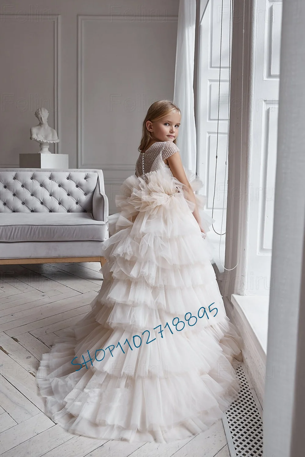 

Stunning Tulle Flower Girl Dresses For Wedding Pearls Tiered A Line Illusion Sleeves Prom Gown First Communication Kids Dress