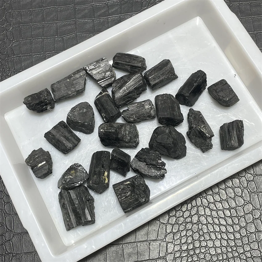 24pcs Raw NATURAL BLACK TOURMALINE CRYSTAL STONE ORIGINAL Ornament Original Stone Treatment Stone Point Healing