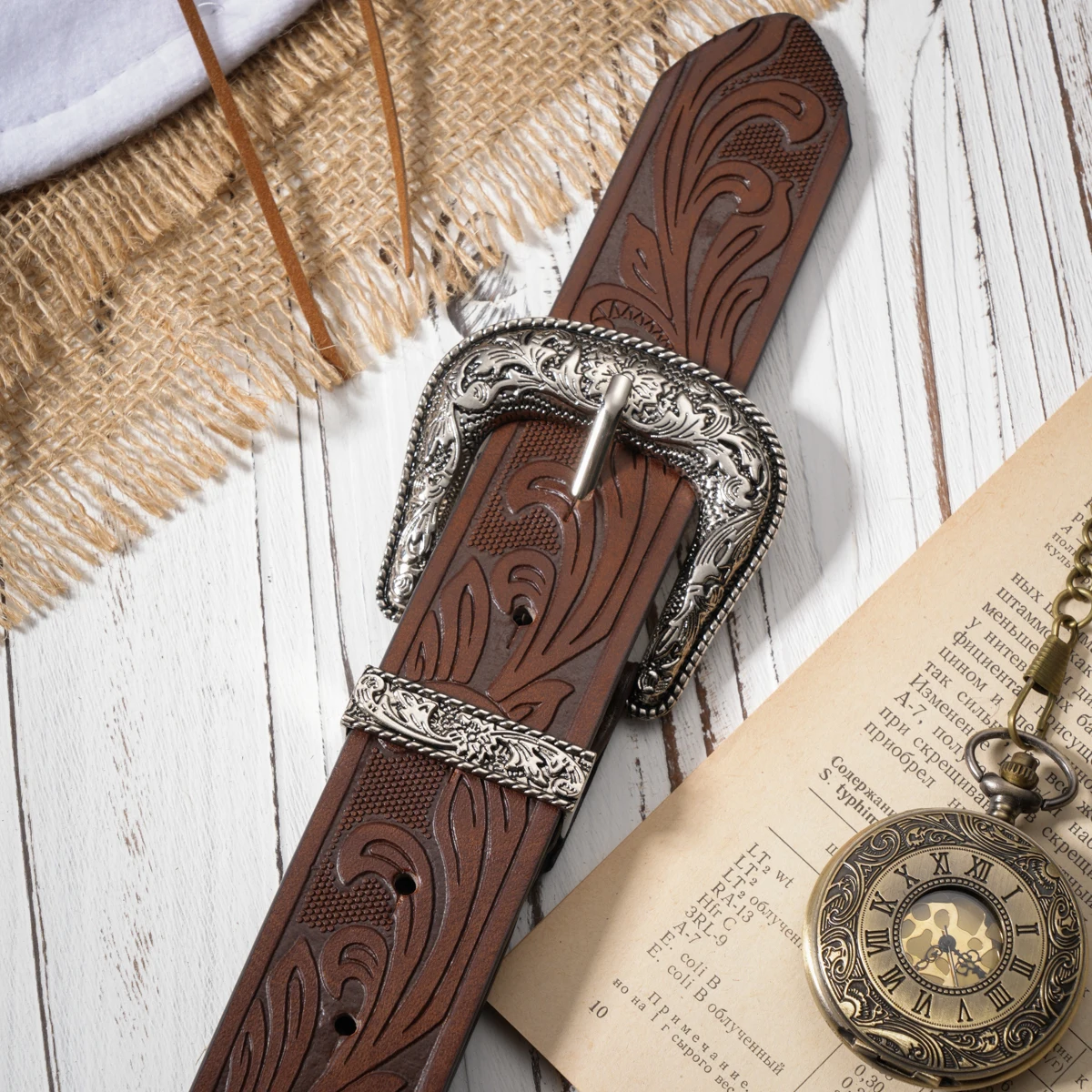 Ein lässiger, individueller und Retro-Gürtel, Kleidungsaccessoire im Western-Stil, Metallschnalle, PU-Gürtel, geeignet für Männer und Frauen. – Detail 8