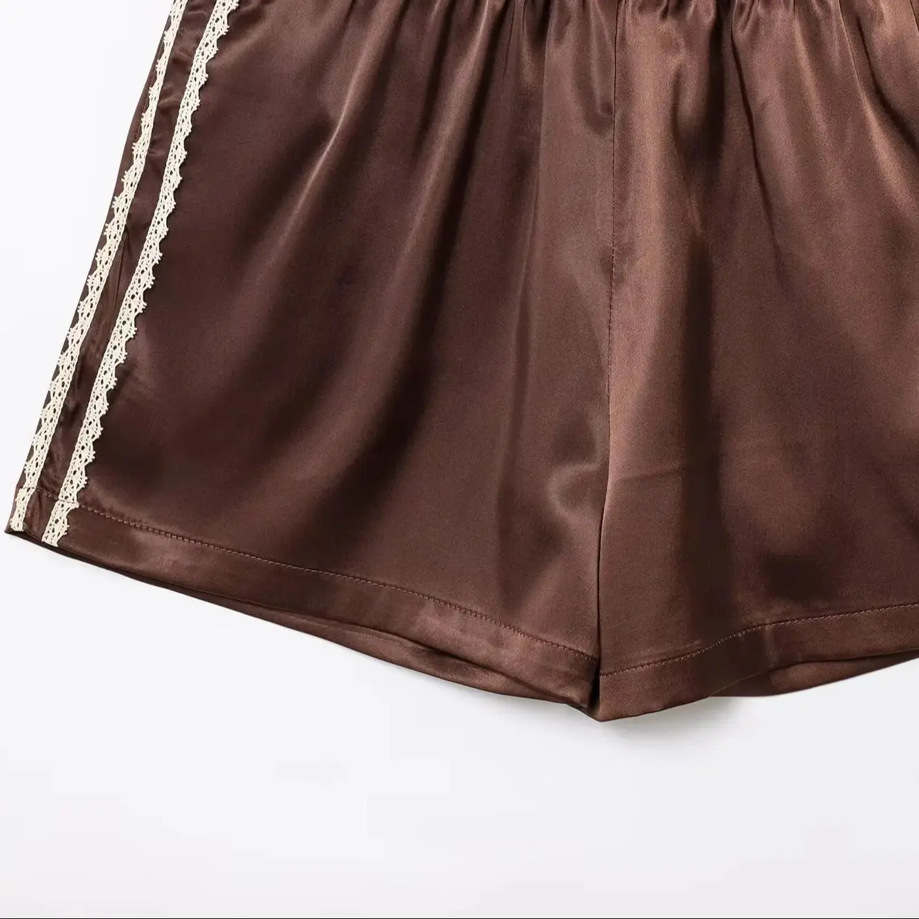 디이지 여성 2025 여름 신상품 패션 레이스 실크 질감 반바지 캐주얼 밴딩 허리 다용도 반바지 여성용