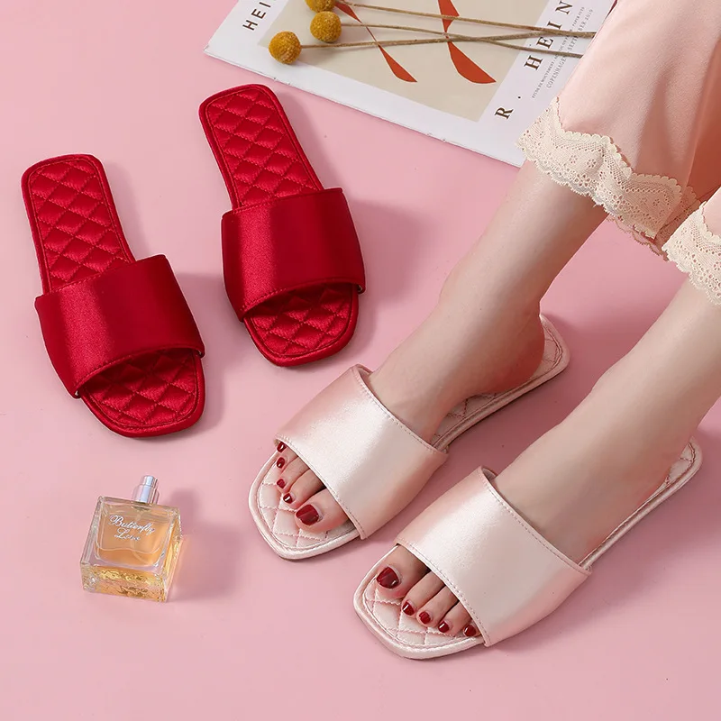 Spring and Summer New Advanced Silk Imitation Women's Home Slippers Indoor Anti slip Soft Sole Smooth Satin Sandals