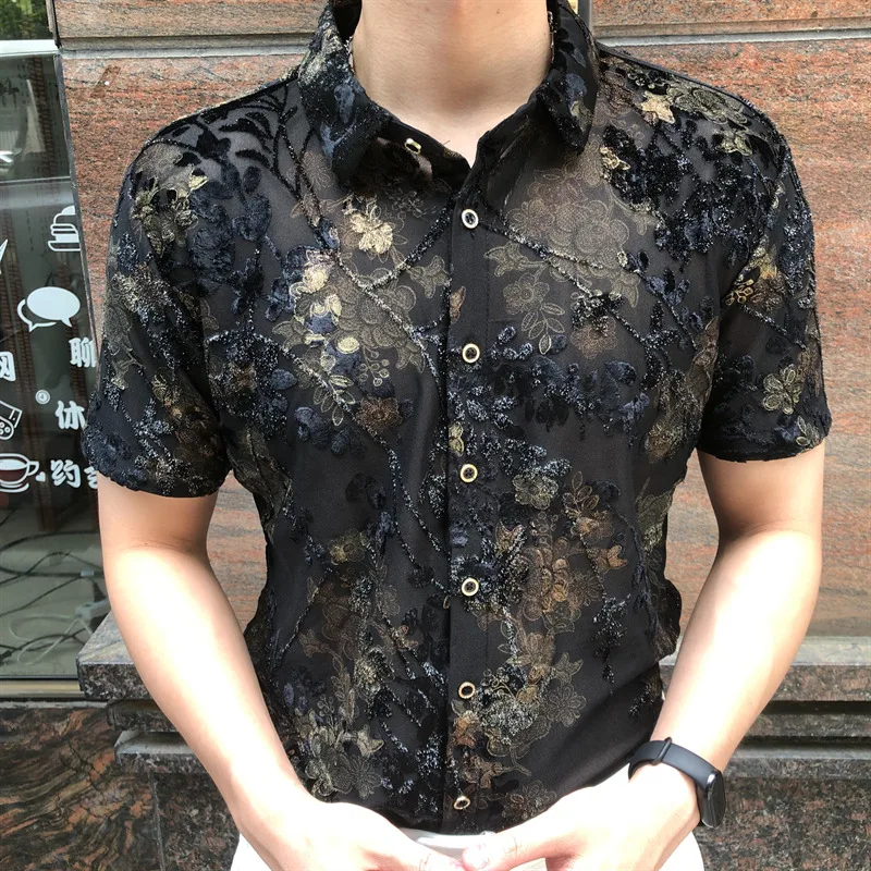 Goud fluwelen bloemenjacquard basisshirt met korte mouwen, sexy kanten shirt voor mannen, doorzichtig mesh shirt, club party prom chemise