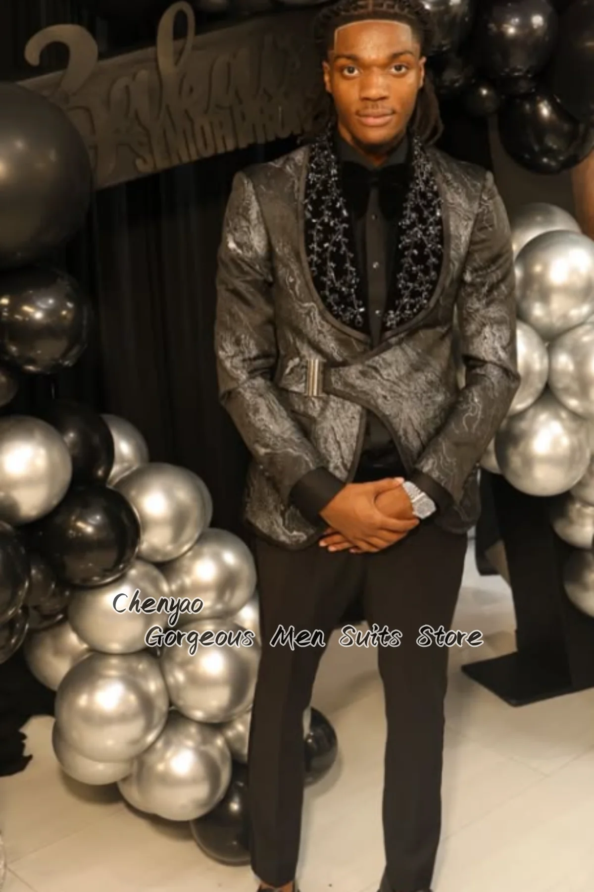 

Elegant Jacquard Beaded Rhinestone Embellished Men Suits Exclusive Custom Groom Tuxedos Prom Male Blazers 2Pcs Set ropa hombre
