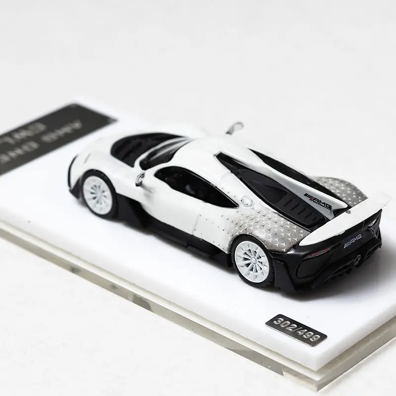 CWL 1:64 Mercedes-Benz AMG ONE Car Model Collection Ornament