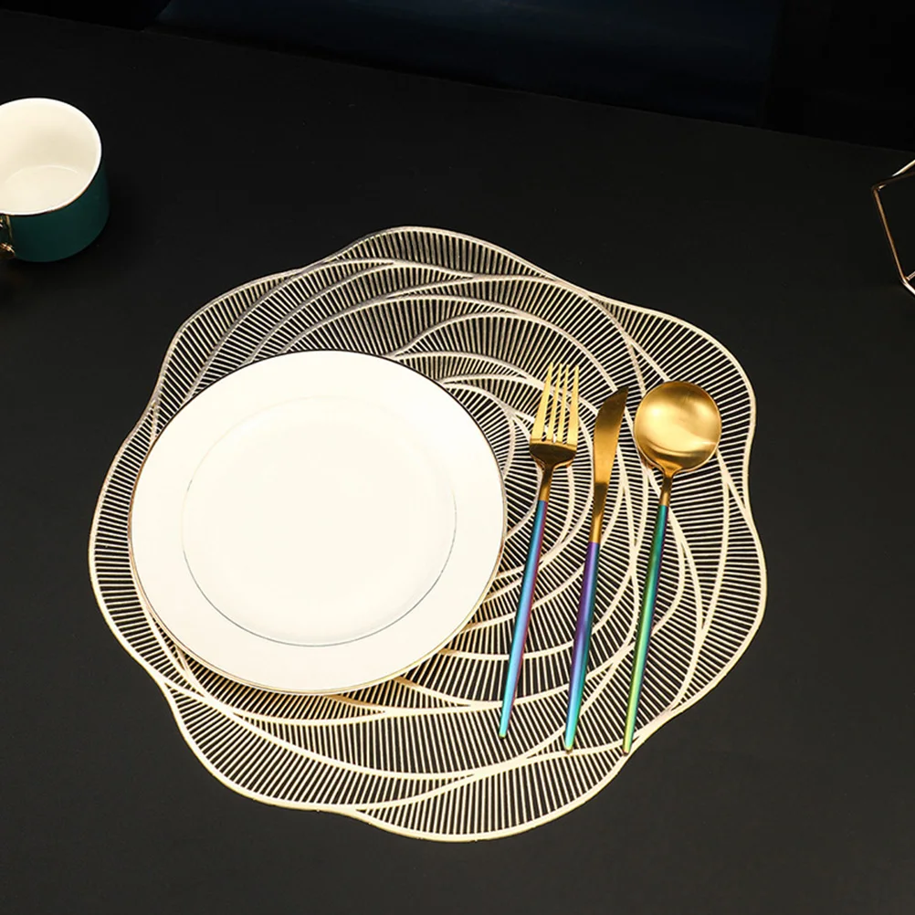 

6Pcs Rose Shaped PVC Placemat Lightweight Decorative Tableware Pad for Dining Room Easy Clean Storage Valentine Day Gift