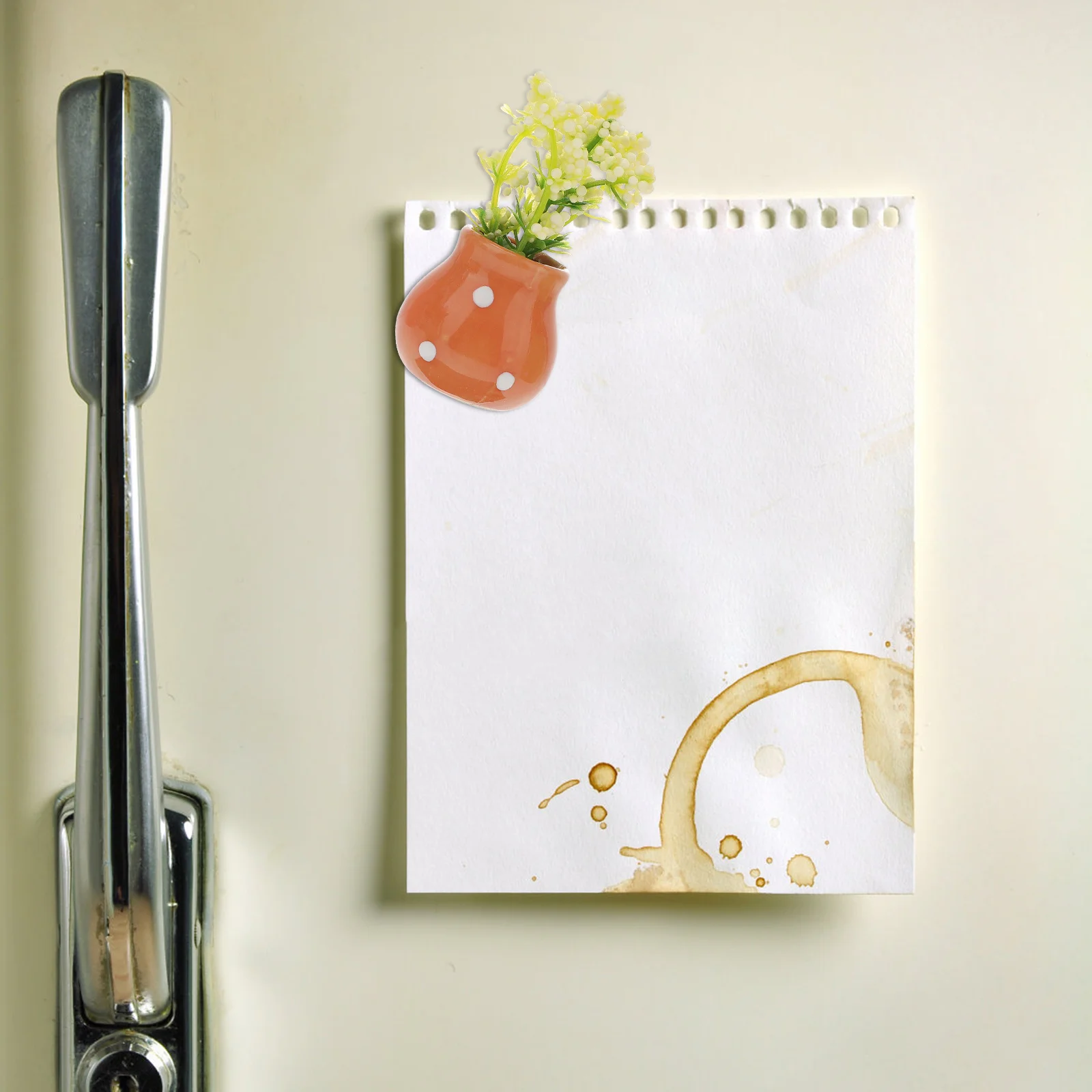 

7Pcs Fridge Magnets Ceramic Vase Style Playful Flower Design Refrigerator Decor for Metal Surfaces Kitchen Bathroom Decoration