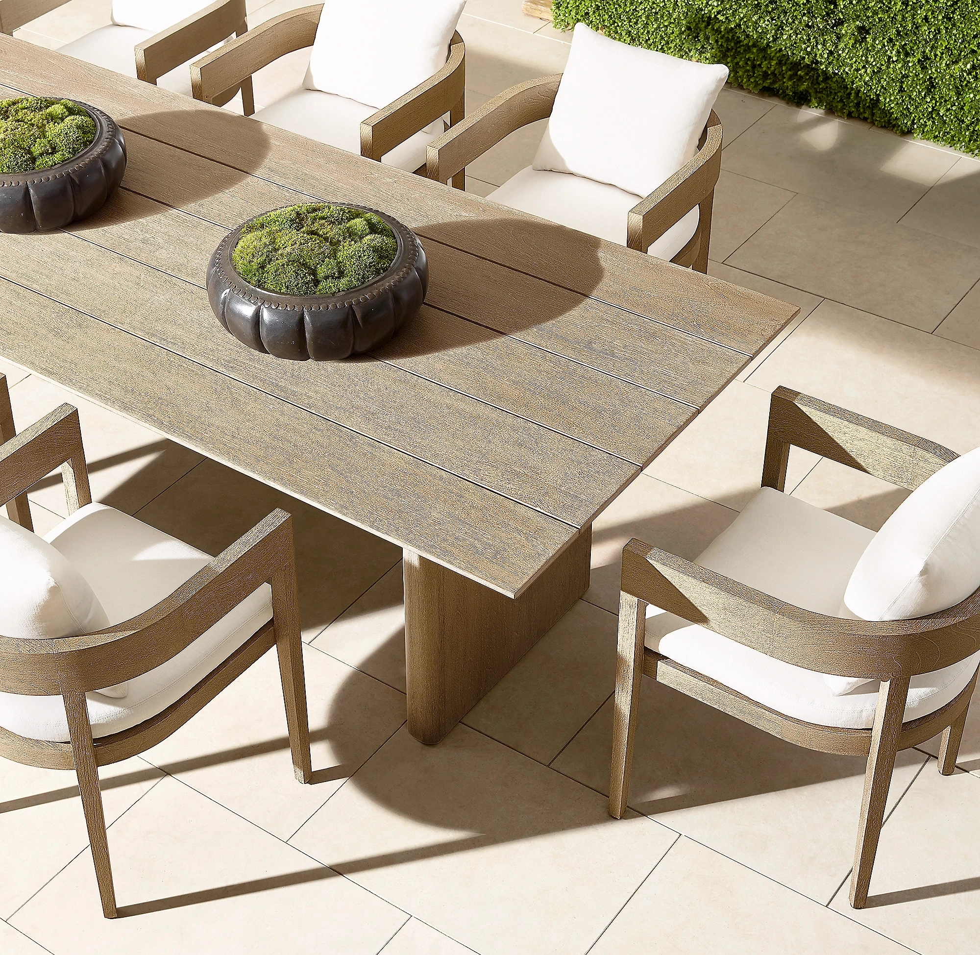 

New Arrival Luxury Style Teak Garden Table Furniture Set Chairs Furniture Outdoor