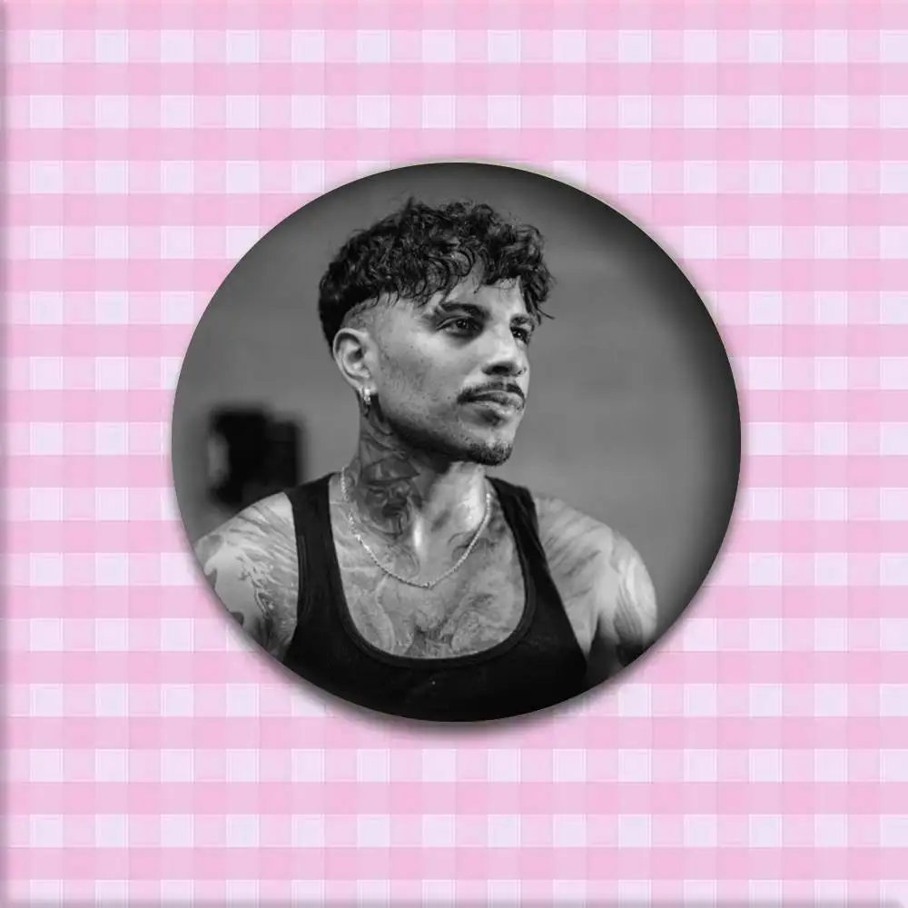 R-Rauw Alejandro مغني الراب شارات الساخن بارد دبوس الإبداعية بروش صفيح لحقيبة مجوهرات اكسسوارات هدية ديكور #3