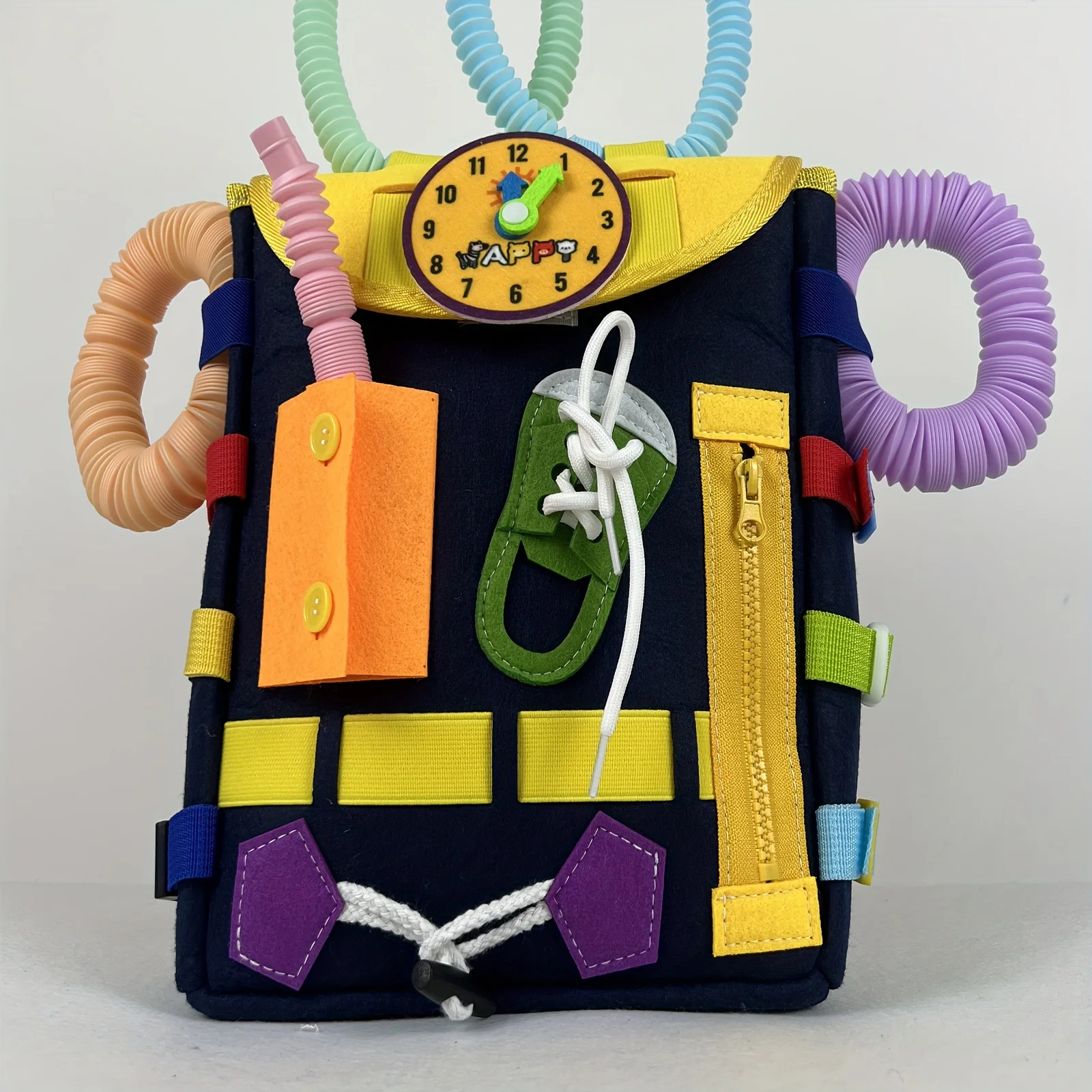 استخدام اللوحات المزدحمة لزراعة المهارات الحركية الدقيقة والمهارات الحياتية الأساسية للشباب - تعلم ربط أربطة الحذاء، إلخ. ألعاب مثالية