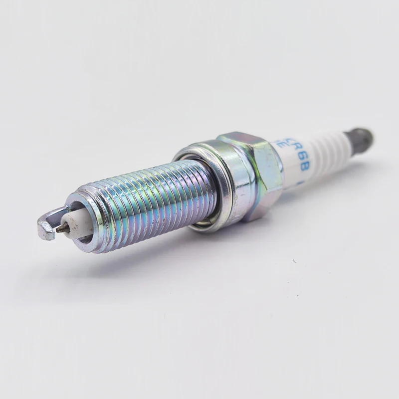 High Quality Iridium Spark Plug Spark Plug Nozzle for Modern 18846-10060 SILZKR6B-10E